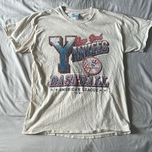 Vintage Design Yankees T Shirt